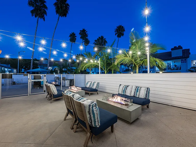 Laguna Gardens Apts. — Photo 25