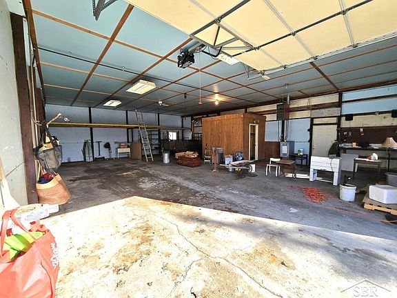 4th image of 20590 Gratiot Rd