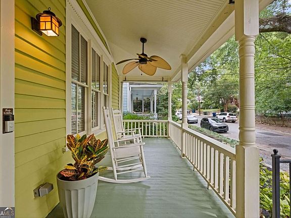 3rd image of 369 Loomis Ave SE