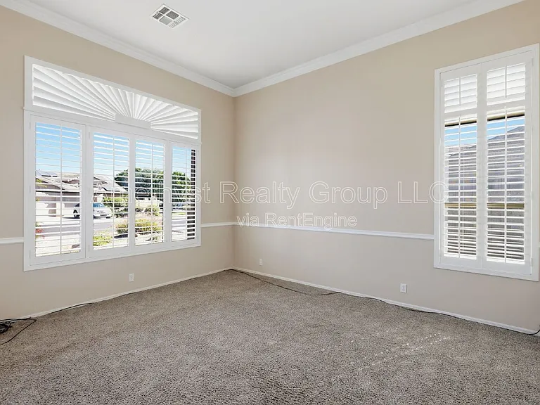 7017 W Greenbriar Dr — Photo 18