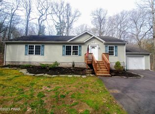143 Tuckermans Ravine, Tafton, PA 18464