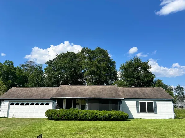 285 E Darby St, Bridge City, TX 77611