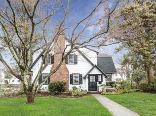 7 Barry Rd, Scarsdale, NY 10583