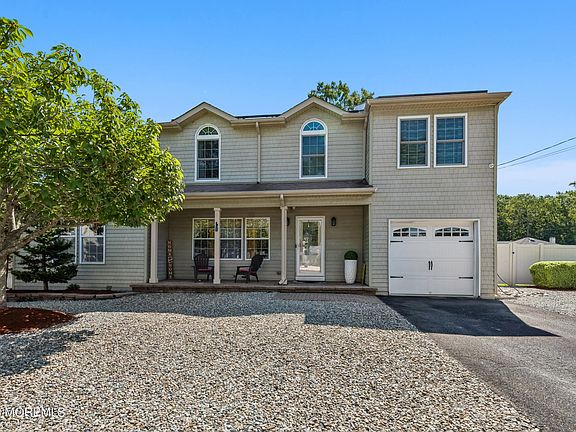 2nd image of 437 S Community Drive