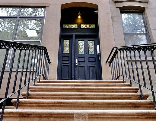 Rented by 18 REALTY | media 19