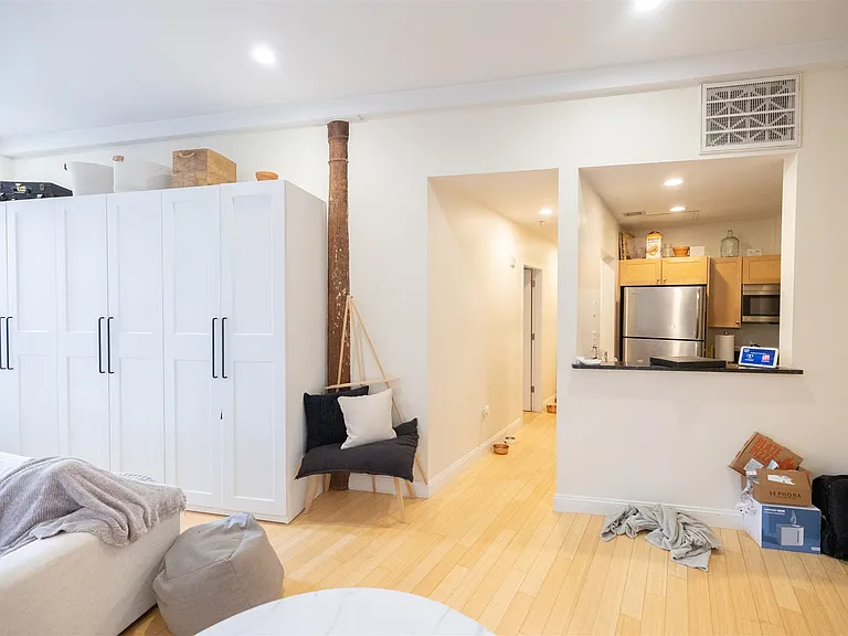 460 Harrison Ave #302 — Photo 16