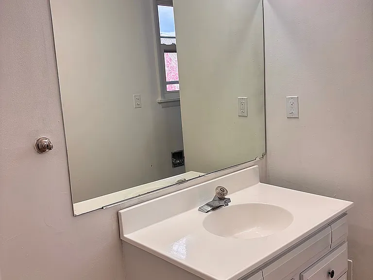 505 N 8th St #2 — Photo 8