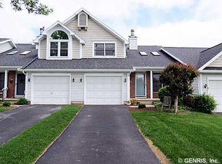 25 Great Meadow Cir, Rochester, NY 14623