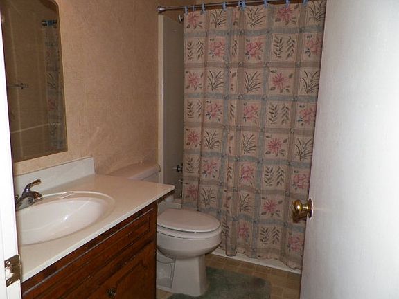 3rd image of 127 Country Village Ct