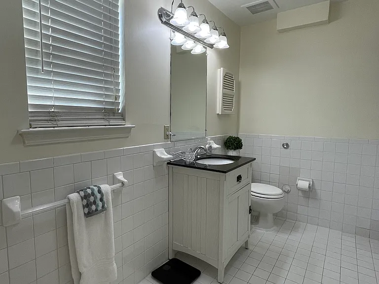 388 Ocean Ave — Photo 6