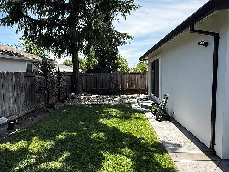 3437 Madeira Way — Photo 18
