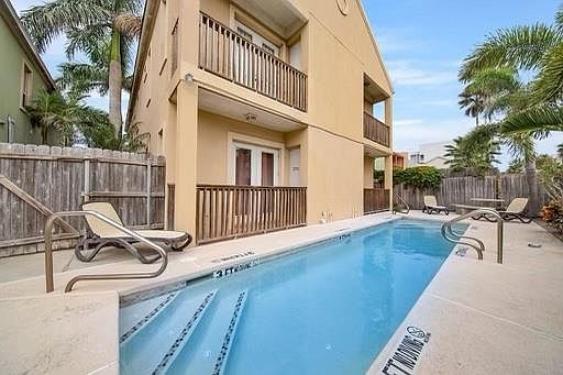 1st image of 117 E Lantana St #5