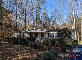 1753 Stanley Lucia Rd, Mount Holly, NC 28120