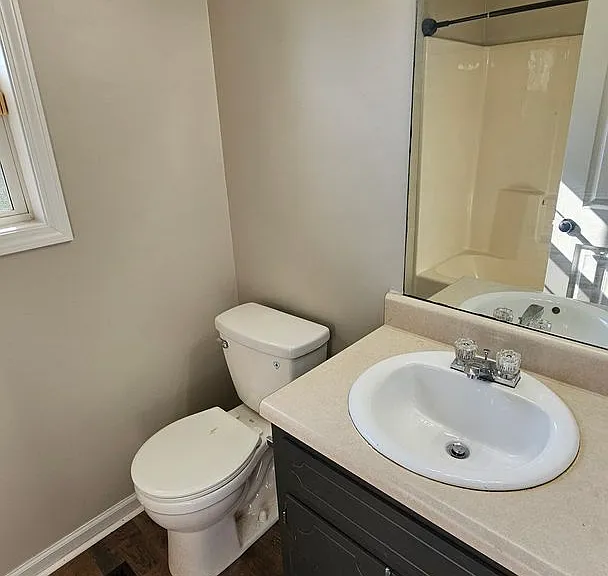 938 Lindsey Dr — Photo 8