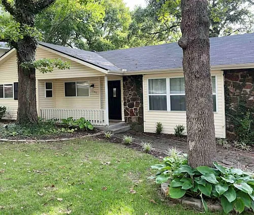 2280 N Briarwood Ln Photo 1