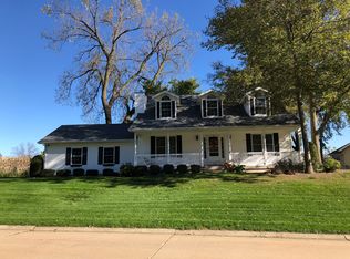 219 8th Ave, Hampton, IL 61256