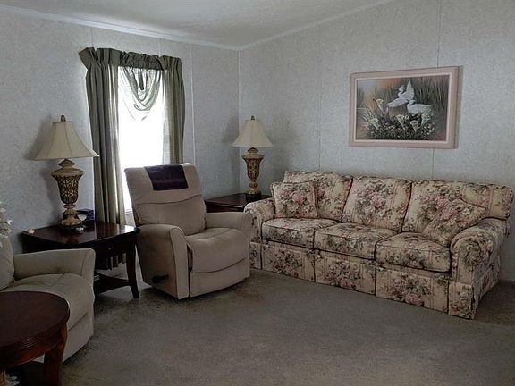 2nd image of 8 Jackson Creek Cir