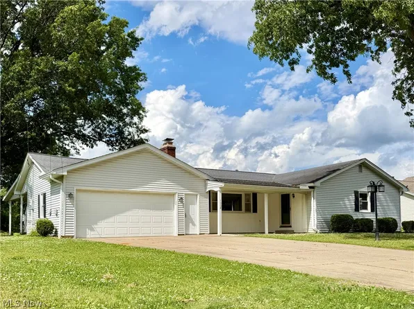 1008 Columbus Cir S, Ashland, OH 44805
