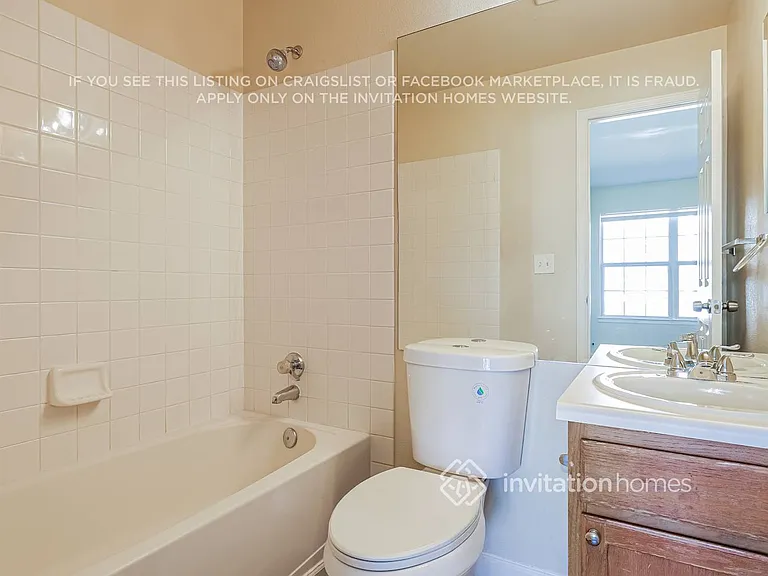 11812 E Kepner Dr — Photo 15