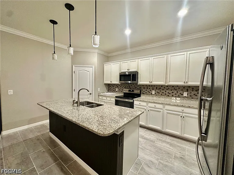 12952 Broomfield Ln — Photo 9