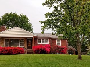 6623 Cardinal Ln, Annandale, VA 22003