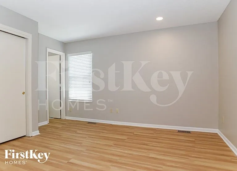 8617 Stearns St — Photo 10