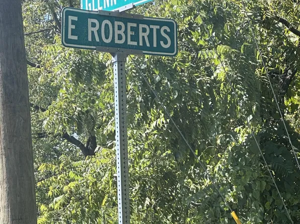 505 Glen Valley Dr, Norristown, PA 19401