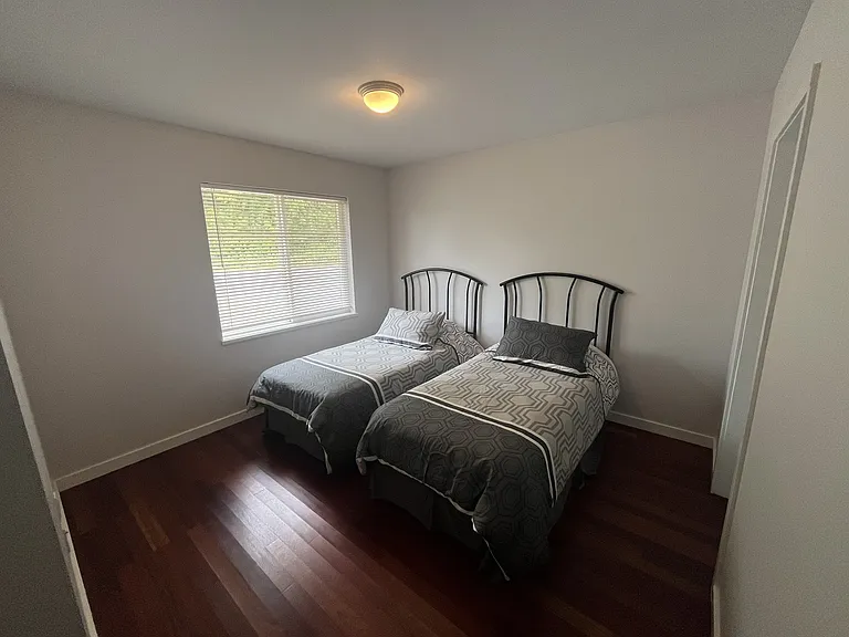 19506 3a Ave — Photo 11
