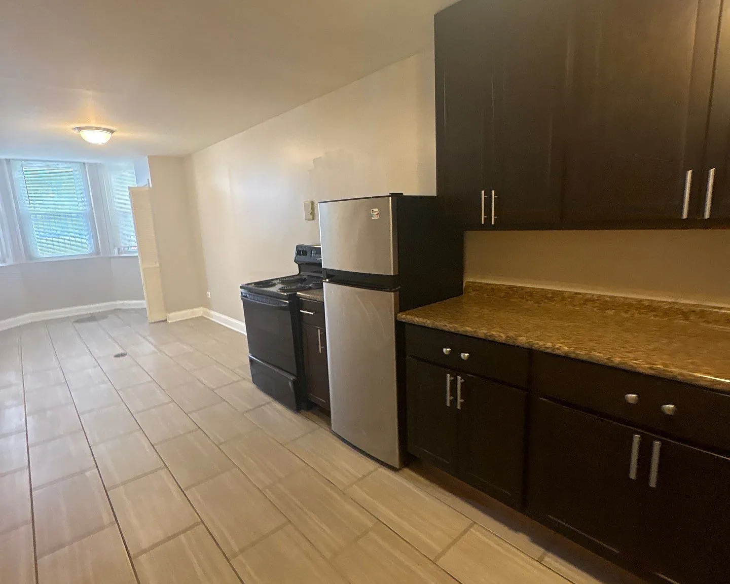 7444 South Langley Avenue - GS — Photo 3