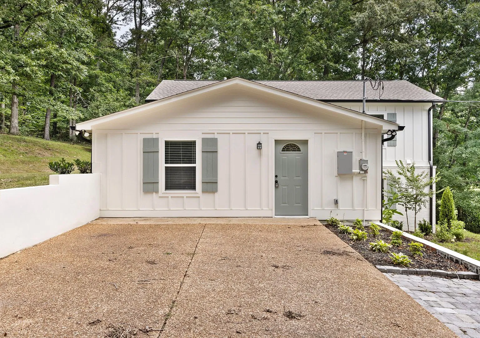 Four Bedroom Four Bath Home — Photo 3