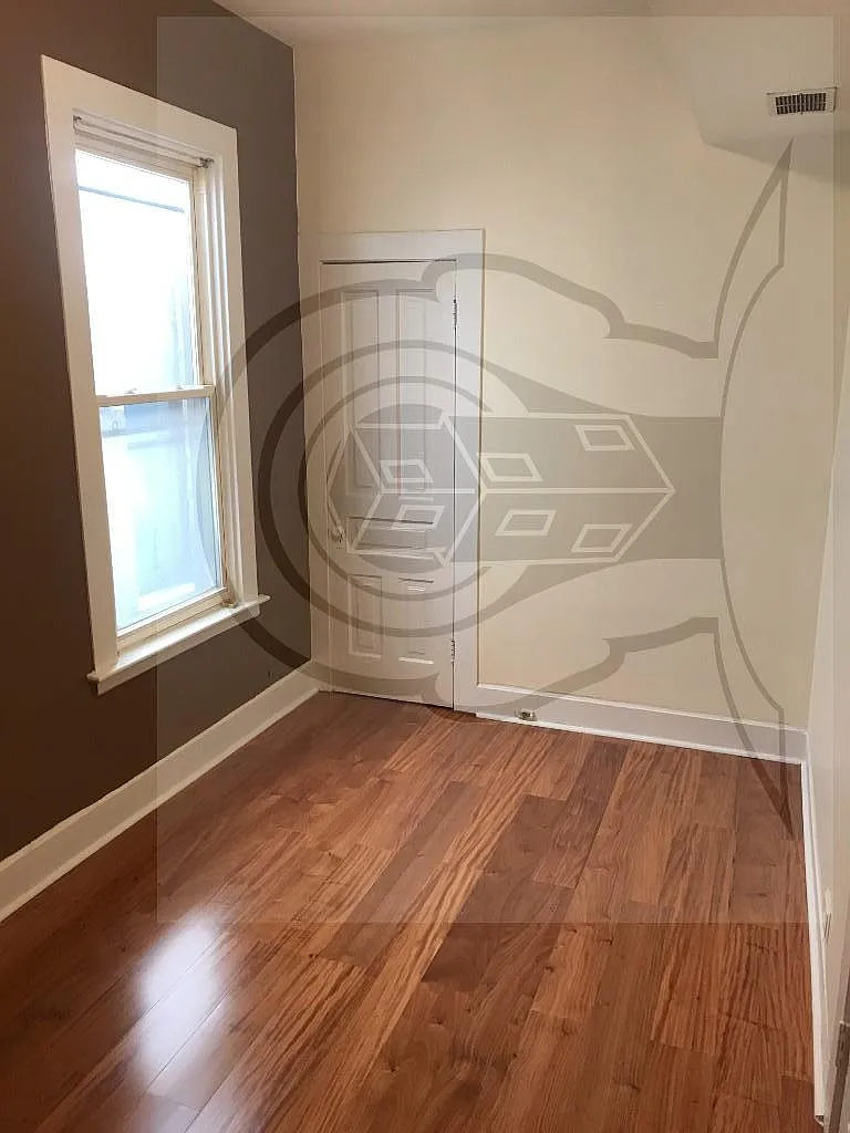 2 bed, 1.0 bath, $2,200 — Photo 4