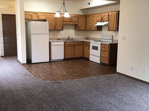 4th image of 3125 S Cedar Crest Ct