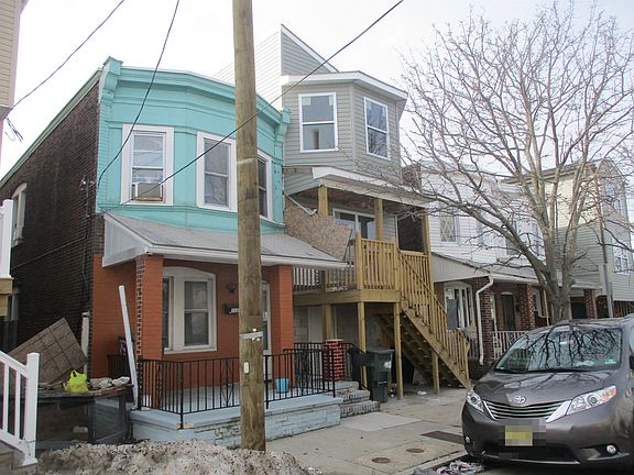 2nd image of 228 N Texas Ave