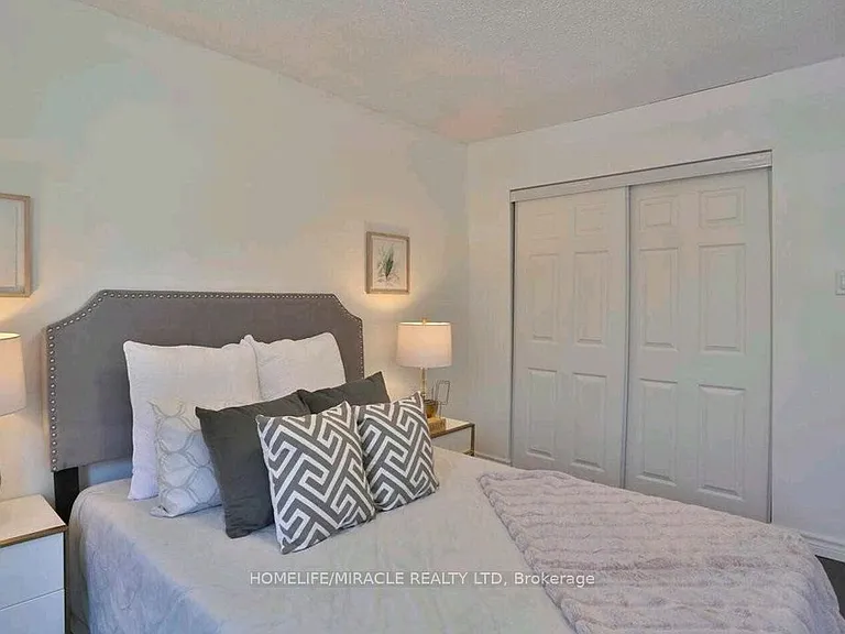 32 Mowat Blvd #38 — Photo 10