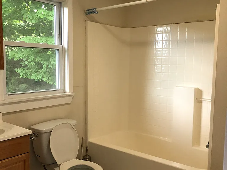 1002 Stafford Rd — Photo 12