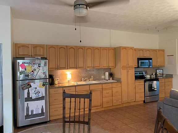 Large kitchen space if you like to cook with lots of storage!