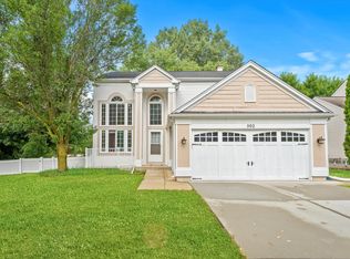 502 Ivory Ln, Bartlett, IL