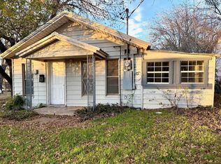 413 W Pecan St, Archer City, TX 76351