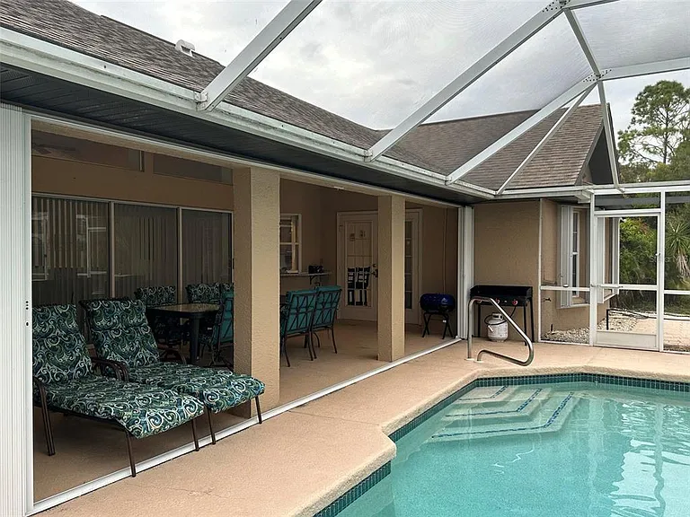 1238 Yorkshire St — Photo 37