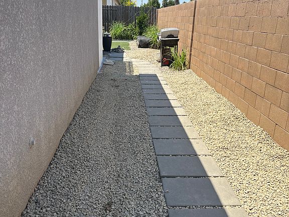 2nd image of 937 Derbyshire Ln #937