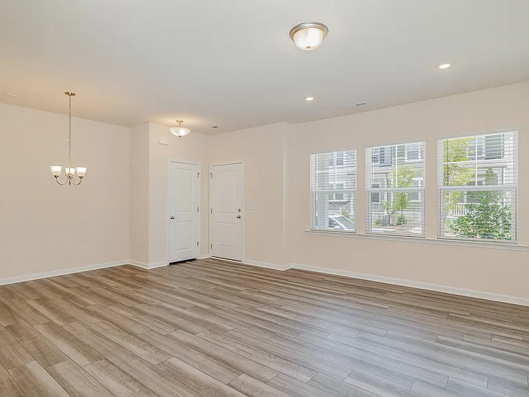 5706 Kalamata Dr — Photo 7