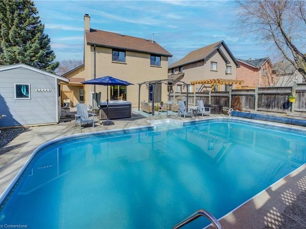 53 Cowan Blvd, Cambridge, ON N1T 1E6
