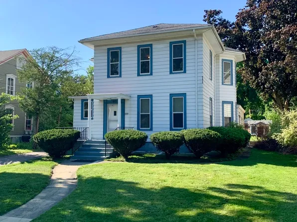 537 E Chicago St, Elgin, IL 60120
