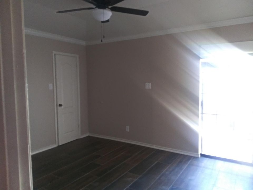 2nd image of 6402 McPherson Rd APT 52
