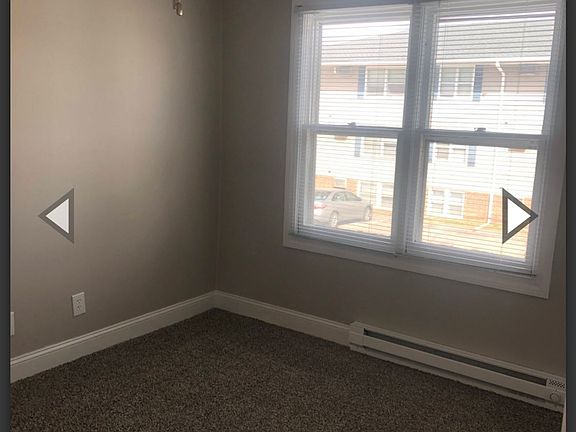 4th image of 1424 E Walnut St #5
