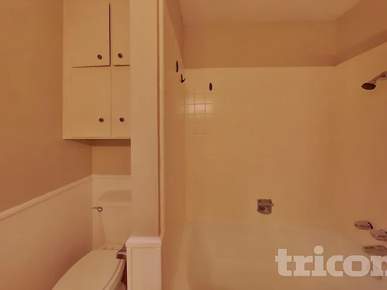 908 Hilton Pl — Photo 14