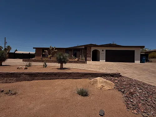 2695 Daytona Ave Photo 1