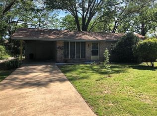513 W Perry Pl, Carthage, TX 75633