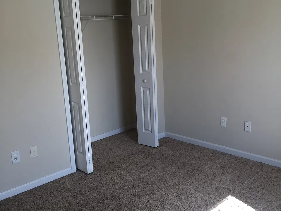 Guest bedroom