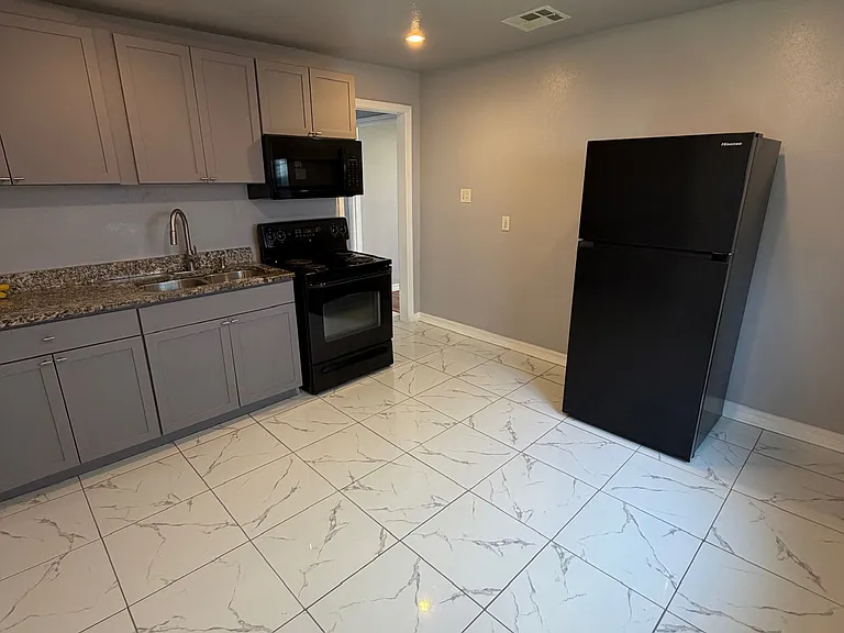 5923 Painters St — Photo 2
